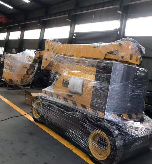 自行式曲臂高空作業(yè)平臺(tái) 自行式曲臂高空作業(yè)平臺(tái)