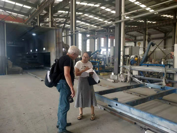 液壓升降平臺噴塑車間 液壓升降平臺噴塑車間